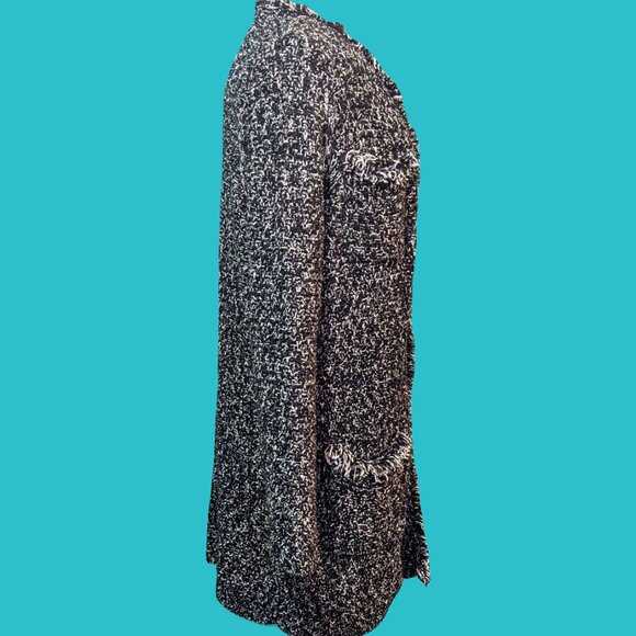 Ann Taylor Black & White Textured Heavy Knit Cardigan Size L Preowned - Picture 4 of 7